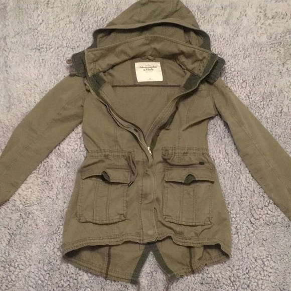 Abercrombie & Fitch Jackets & Blazers - A&F green hooded utility jacket